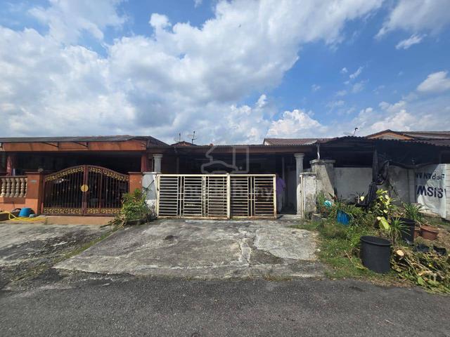 FREEHOLD Bandar Kinrara BK4 Single Storey 1