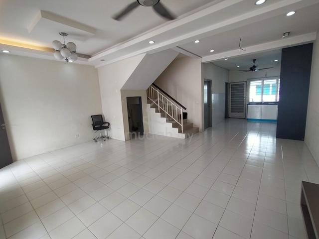 Facing Open 2 Storey Alam Sutera, Puncak Alam 1