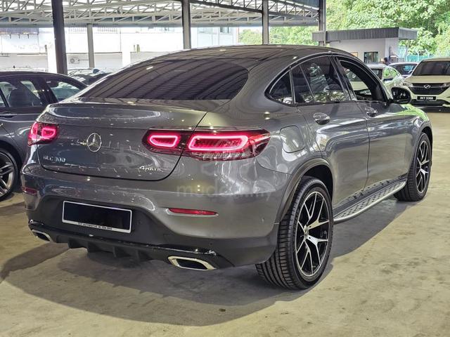 Mercedes Benz GLC300 2.0 4MATIC COUPE 22K KM F/SER - 2