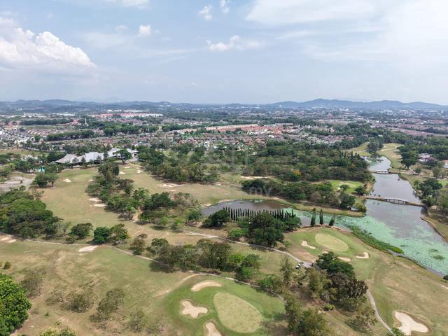 Cinta Sayang Golf Club Bungalow Corner Land For Sale 1