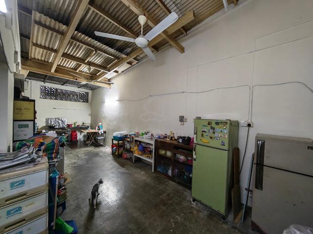 AYER ITAM , 2/sty terrace for rent  -- bu 2400sf 1