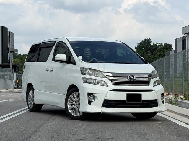 {2013} Toyota VELLFIRE 2.4 Z NICE PLATE 3000 F/Lon - 1