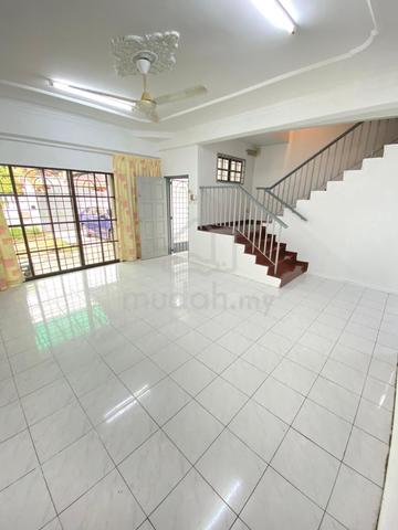 Taman Daya 2 Storey House For Rent 1