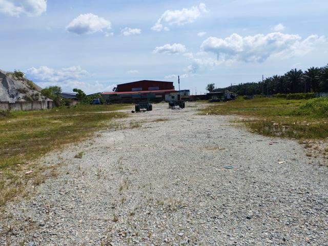 Kamunting Kawasan Perindustrian Corner Land opposite BWC Construction 1