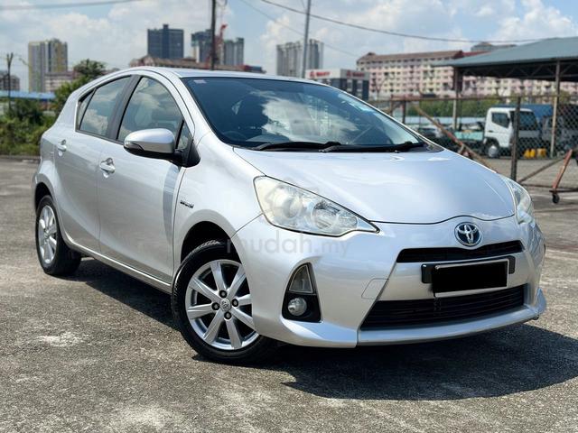2013 Toyota PRIUS C 1.5 HYBRID FULL SERVICE TOYOTA - 1