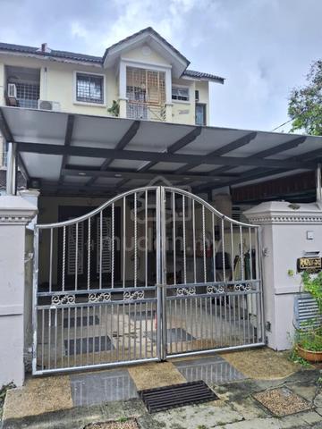 Triple-Storey Corner Townhouse in Taman Kajang Perdana for Sale 1