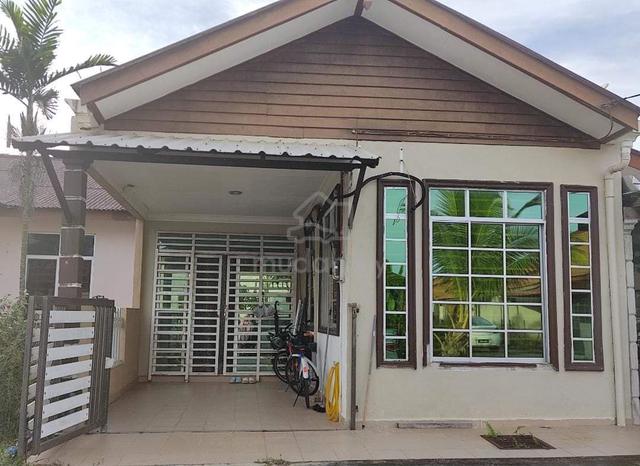 Teres setingkat tamqn desa tanjung damai gong badak 1