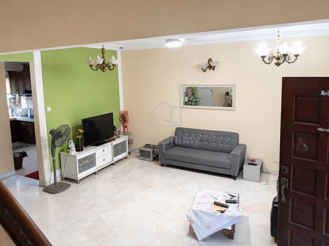 Spacious 2-Storey Terrace in Taman Pinggiran USJ|Easy Access|Family 1