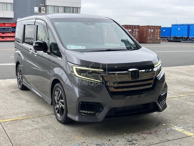 (LOW MILLEAGE) Honda Stepwagon 1.5 BLACKSTYLE 2021 - 1