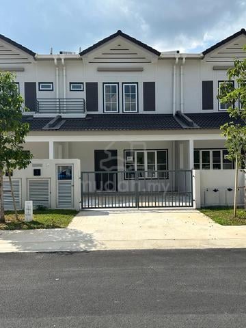 Sewa Rumah Teres 2 Tingkat Taman M Senyumia Bandar Baru Salak Tinggi 1