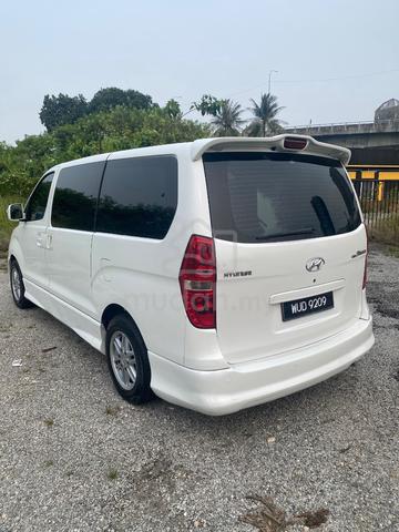2010 Hyundai GRAND STAREX 2.5 ROYALE (A) - 3