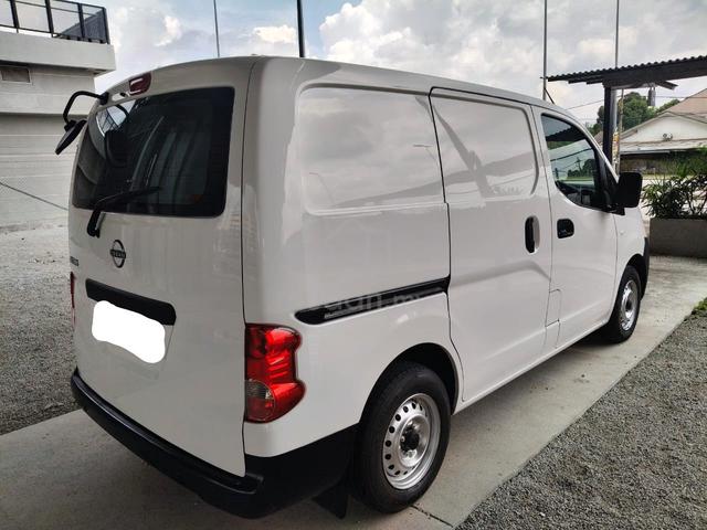 2022 Nissan NV200 1.6 (M) Panel Van - 4