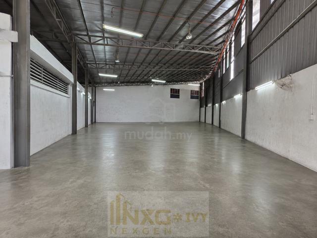 Selat Selatan, Pandamaran Corner Factory For Rent 1