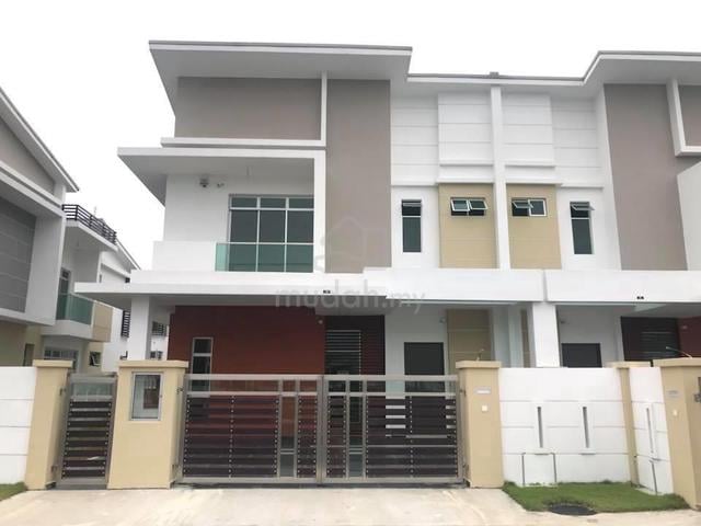 Facing Playground Unit | Bandar Baru Enstek 1