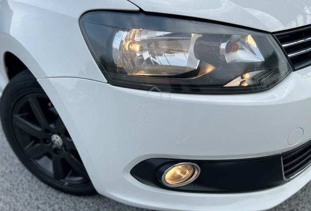 2016 Volkswagen POLO 1.6 (A) FACELIFT SEDAN VENTO - 3