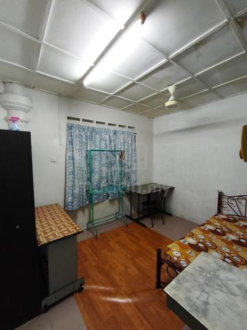 Cozy Student Room Near MMU (Utilities Included) 1