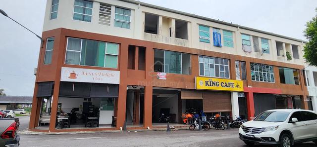 3-Storey Intermediate Shoplot 1