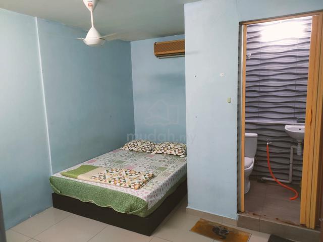 Bilik Room Awani Shop Bangi Avenue Seri Putra 1