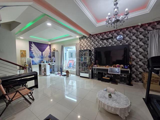 Bandar Parkland Double Storey Semi D with big Balcony 1