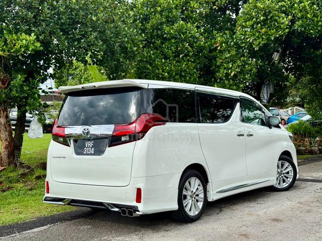 ON THE ROAD 2015 Toyota ALPHARD 2.5 AGH30W (A) - 5
