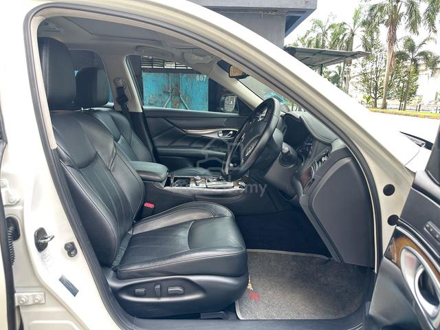 2015 Infiniti Q70 2.5 SPORTS PREMIUM FACELIFT (A) - 5