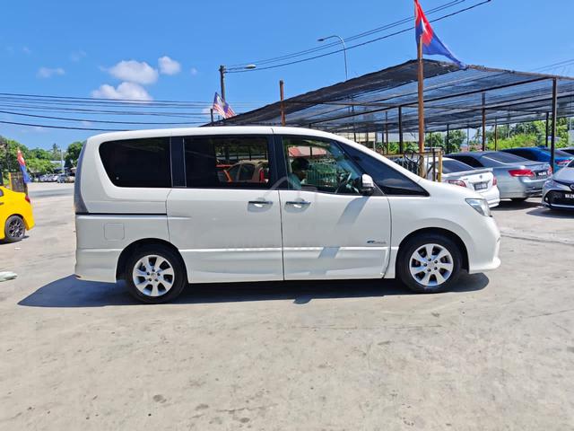 2013 Nissan SERENA FULL SPEC 2.0 (AUTO) - 2