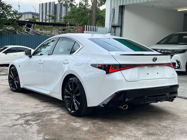 2023 Lexus IS300 2.0 F-SPORT, 5A/4.3KM, 4 CAM, ELC - 4
