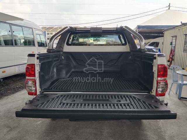 2010 Toyota HILUX D.CAB 2.5 G (A) - 5