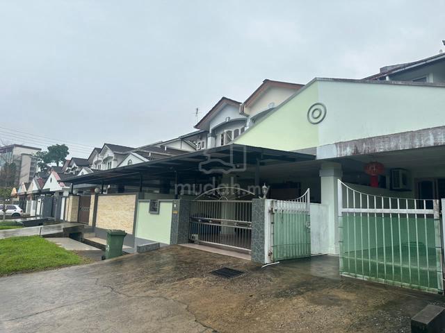 Kenny Hill! Double Storey Intermediate Terrace House 1