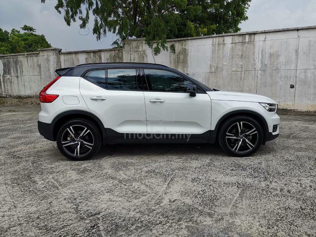 2019 Volvo XC40 2.0 T5 AWD R-DESIGN GREAT COND - 4