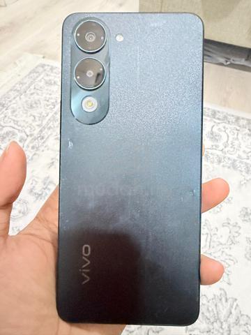 Vivo Y04 - photo 2 of 4