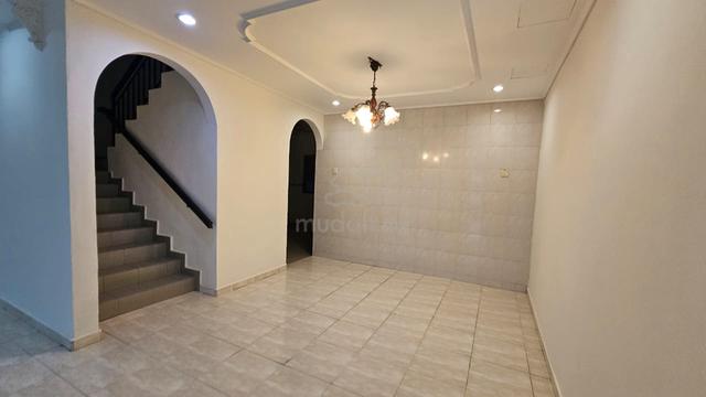 VALUE BUY! FREEHOLD Double Storey Terrace @ Cheng Baru 1