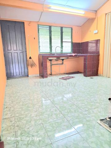 Rumah Untuk Disewa Di Ayer Tawar 4