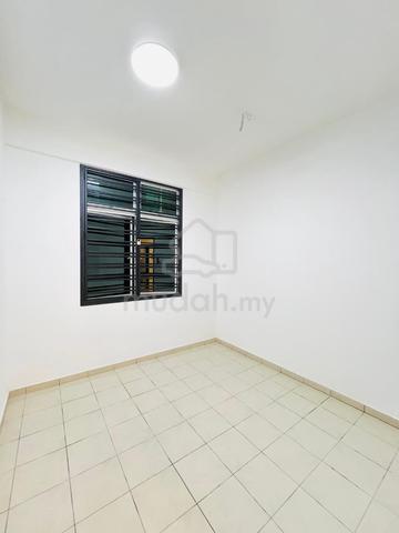 Ground floor Townhouse @ Bandar Cemerlang, Ulu Tiram 3