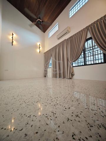Freehold ! Pasir Puteh / 2 Storey Semi-D / Fully Renovated / Refurbish 2