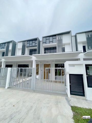 Budget Murah Disewa‼️Musika Setia Alam【Face Parking】2 Sty House -Rent 1