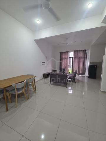 Rumah Teres 2 Tingkat untuk Disewa di Lunas 1