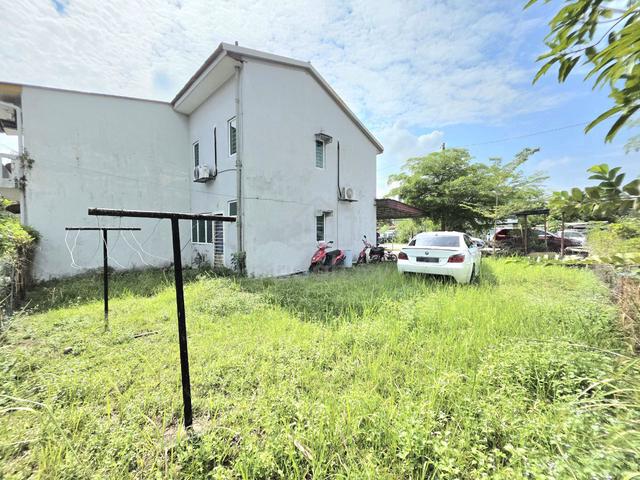 TANAH LUAS CORNER LOT Double Storey Terrace MURAH Seksyen 17 Shah Alam 1