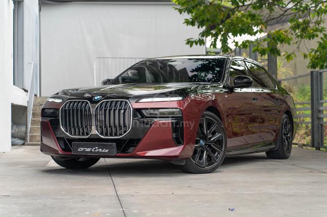 Bmw i7 Xdrive 60 2023 Cbu Aventurine Red/ Black - 1