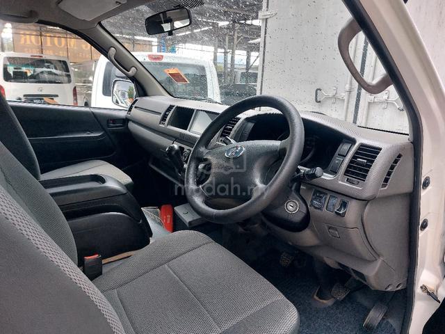 CAM PLACER-X 2.5 (Diesel) TURBO 18 SEAT WINDOW VAN - 5