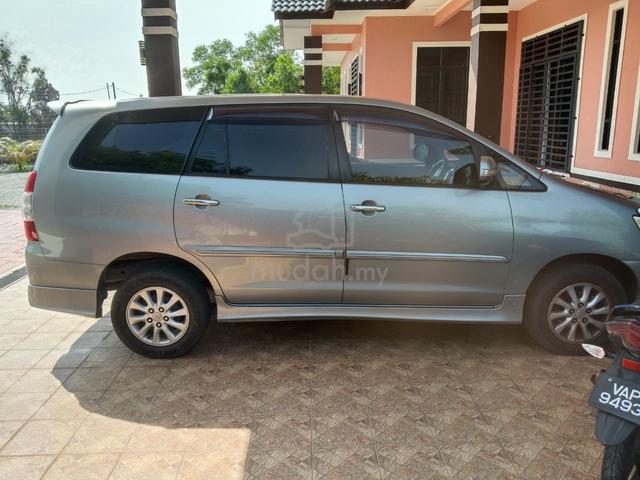 2012 Toyota INNOVA 2.0 G (A) - 2