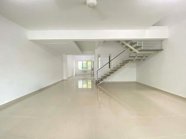 Y Ken Rimba Jimbaran Seksyen 16 Shah Alam 2.5 Storey House 1