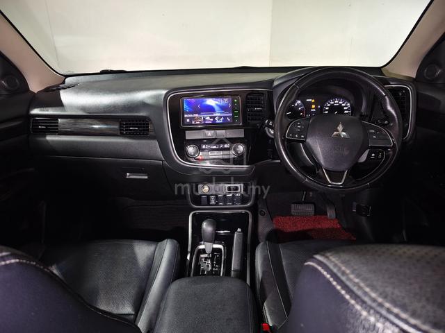 2018 Mitsubishi Outlander 2.0 4WD F/ Service L/New - 3