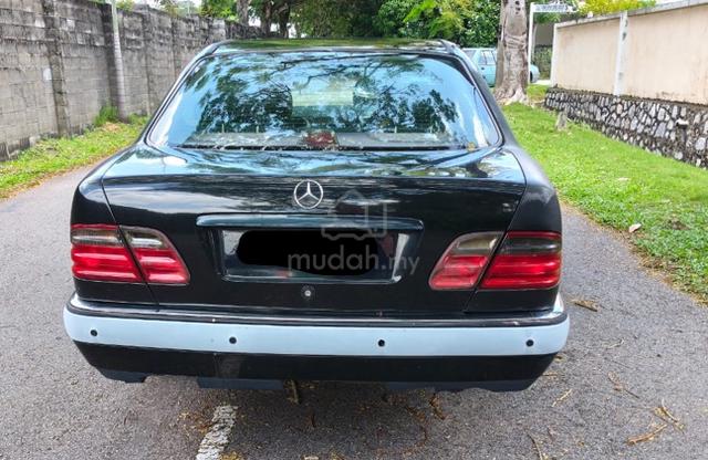 1997 Mercedes Benz 230E 2.3 (A) - 4