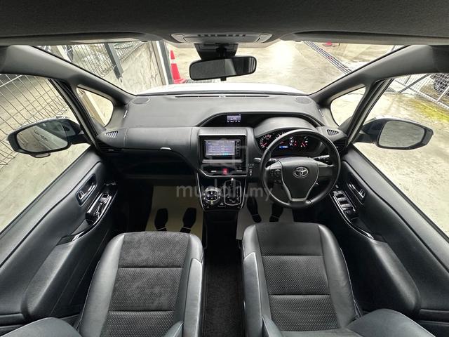 2021 TOYOTA VOXY 2.0 ZS KIRAMEKI 3 8 SEATEr - 4