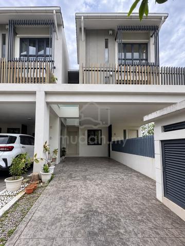 New Crescent Park Townhouse 1.5 Storey Bukit Mahkota Bangi 100% Loan 1