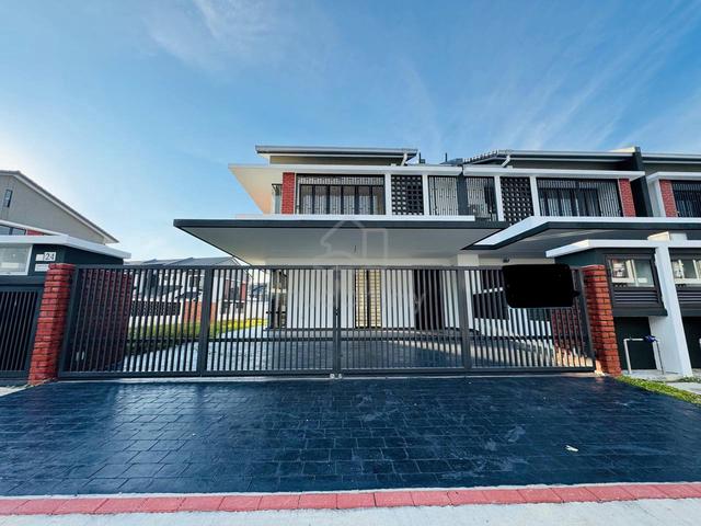 Elmina Green 7 Superlink House End Lot, Brand New Near Lakeside Mall 1