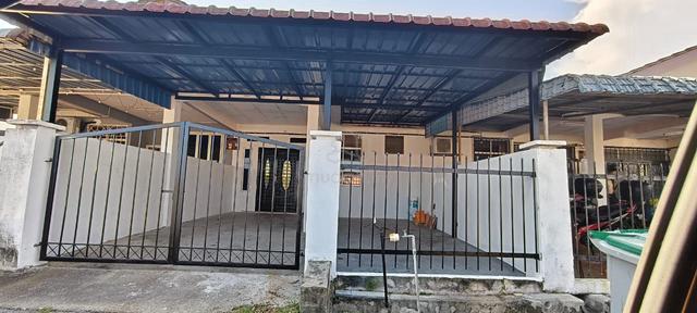 BILIK WANITA Taman Politeknik Port Dickson 1