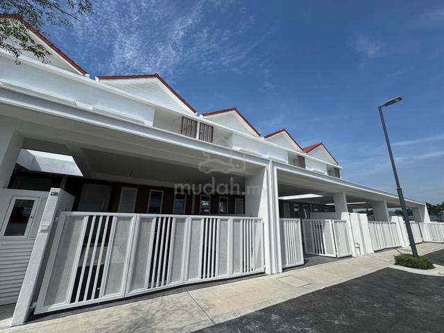 Viluxe Residence G/Guraded New 2-Storey Terrace House Furnished Unit ! 1