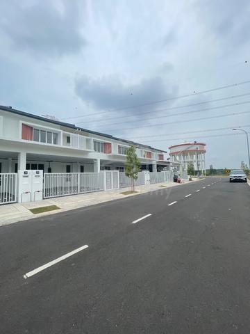 freehold,double storey,2000,near sepang,cyberjaya,klia,nilai 1